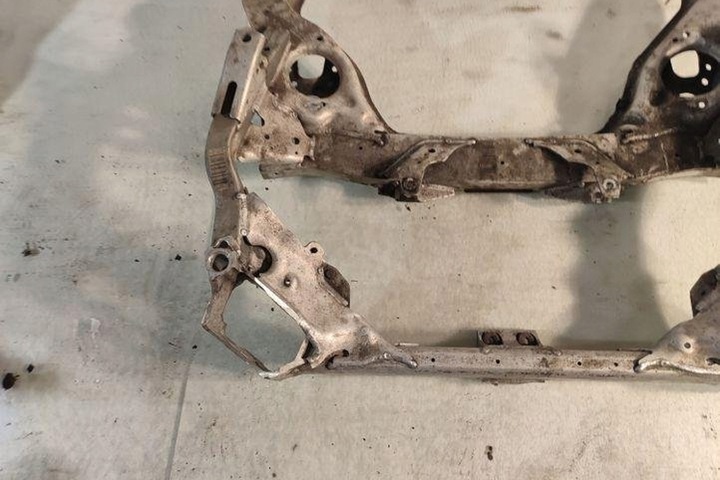 фото №7, Підрамник передні bmw 3 cabrio e93 6761462 2.0l дизель 135kw 2013