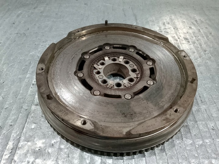 фото №6, Колесо двомасовий комплектні toyota avensis ii t25 13450-0r010 31250-05130 2.0