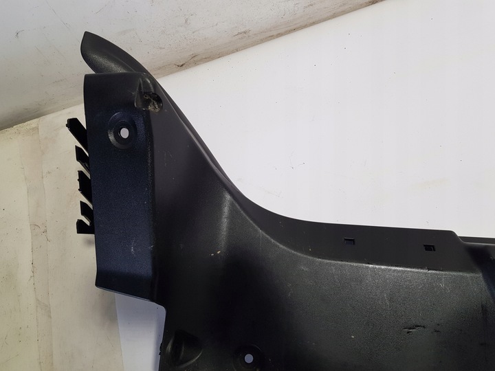 фото №5, Mercedes slk r171 w171 защита пластиковая ремня зад заднего порога багажника