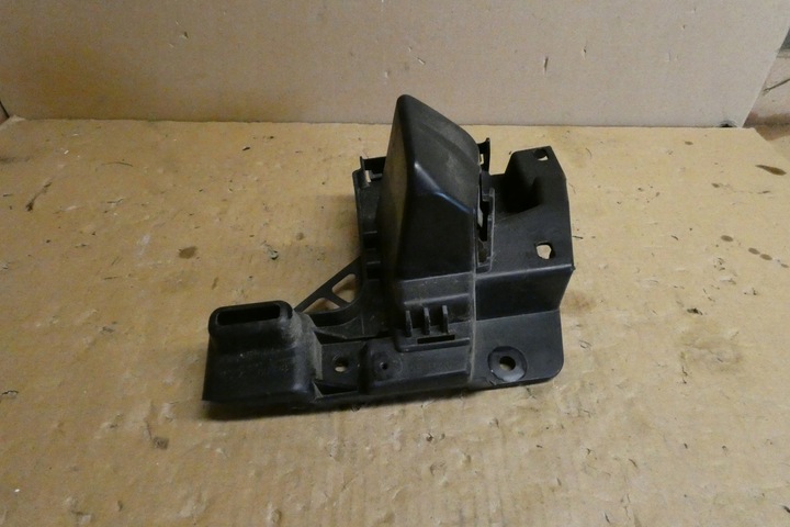 фото №8, Ползун крепление бампера правые левый зад berlingo iv 9816808080 9816808180