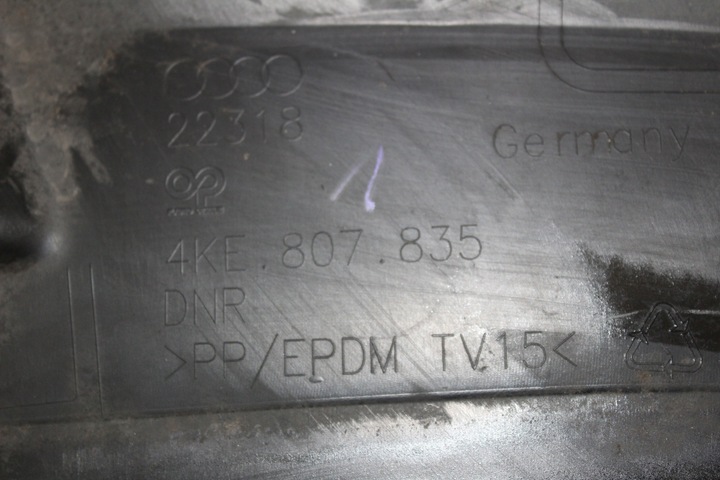 фото №8, Дифузор спойлер бампер зад audi e-tron etron 4ke