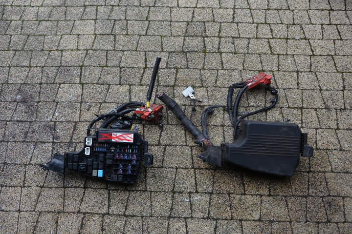 фото №13, Коробка запобіжників mazda 6 kd4566767