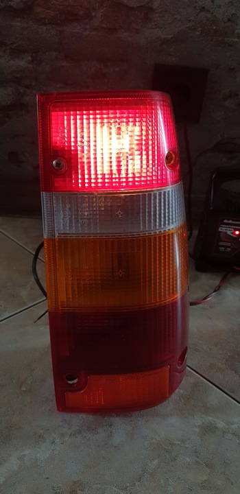 фото №13, Opel frontera a лампа зад задня права вкладка штекер - оригінал!