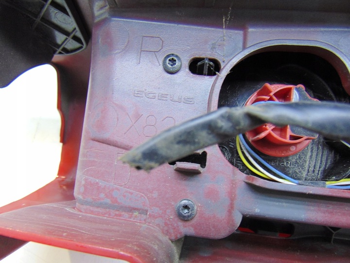 фото №11, Лампа правая правый зад задняя защита renault trafic iii 93450970