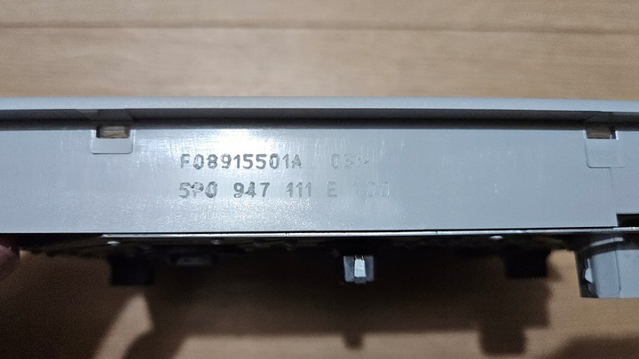 фото №8, Лампа потолок seat altea leon ii 5p0947111 освещение