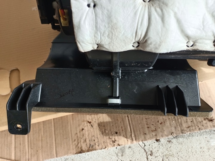 фото №5, Корпус нагревателя kia soul i европа 1.6 бензин вентилятор моторчик