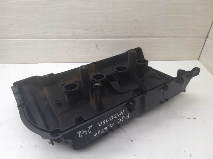 фото №8, Крышка клапанов bmw 1 1.6i n13 n13b16a f20 f21 f30 1.6 thp 7601863