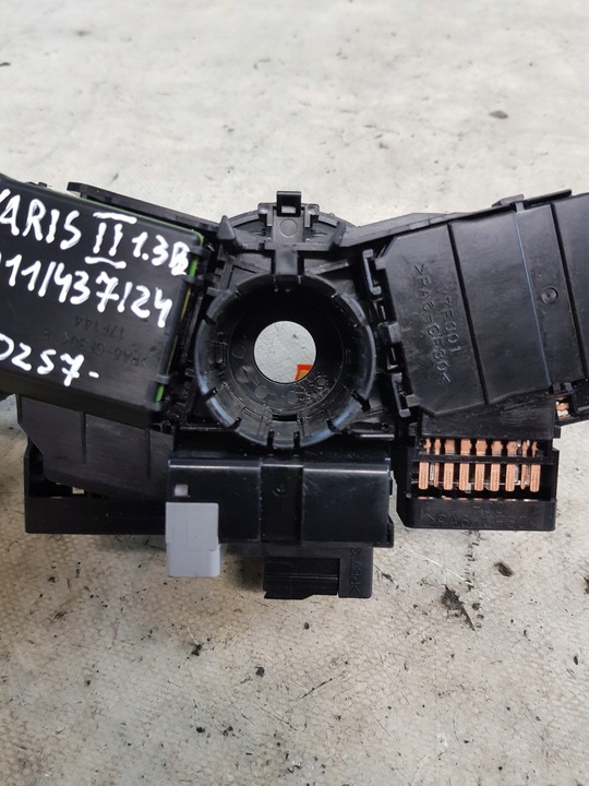 фото №10, Перемикач комбінований toyota yaris ii 1.3b