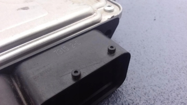 фото №7, Hyundai tucson i 2.0 crdi блок управления двигателем (ecu) 39114-27285 0281012655