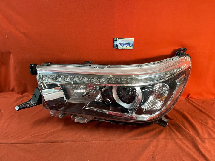 фото №1, Toyota hilux повний led лівий