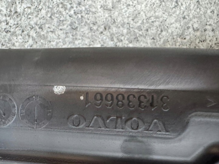 фото №10, Труба трубка  повітря volvo v40 ii 2012-2018 2.0 d 31370135 31338661