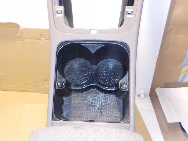 фото №7, Vw passat b6 2.0tdi 2007r туннель средний з преобразователь + подлокотник