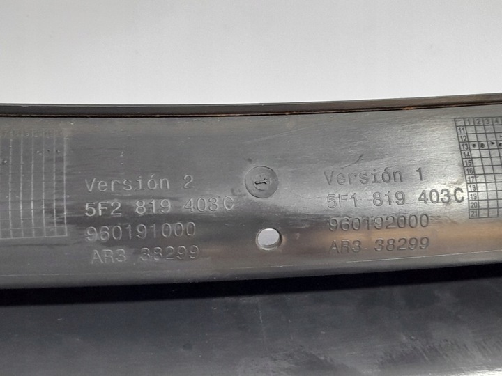 фото №11, Seat leon iii 3 панель под лобовым стеклом пластиковый оригинал 5f1819403c