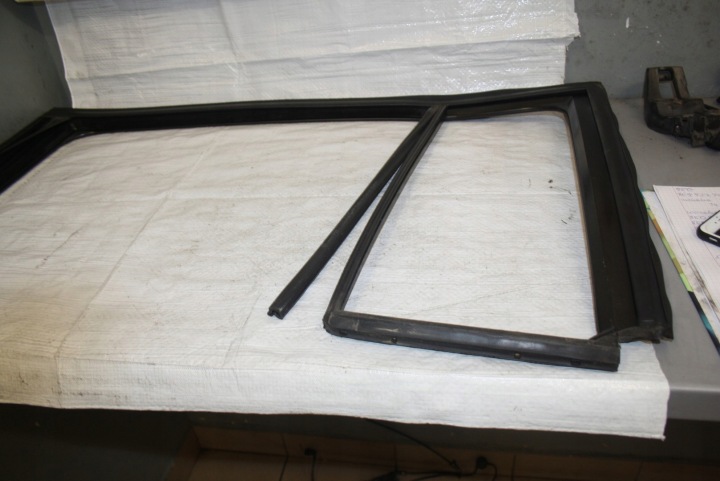 фото №5, Vw touran уплотнитель наружная дверь перед зад 2003-2010