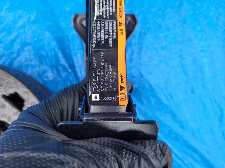 фото №9, Запчасти | astra j набор ремонтный изменения колёса ключ домкрат 13348507