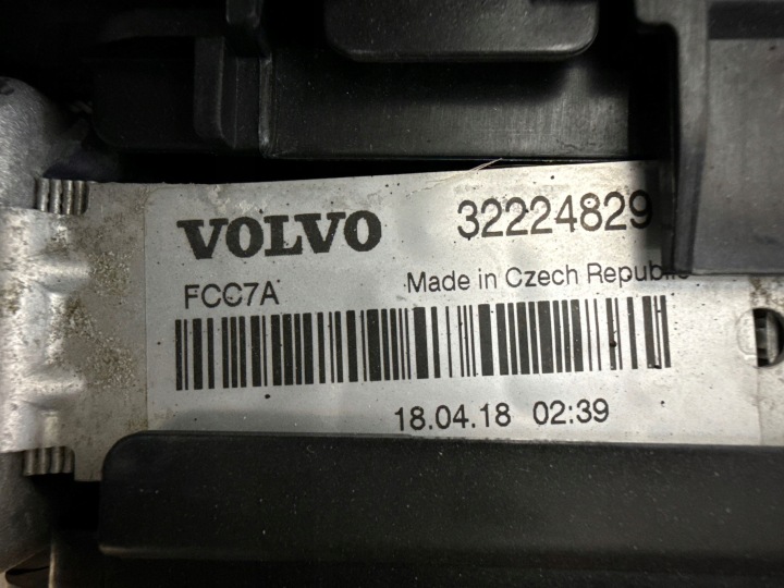 фото №10, Volvo xc60 ii d5 передняя панель радиатор комплект демонтаж