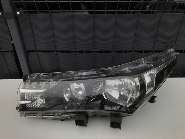 фото №1, Toyota corolla e16 e-16 левая лампа перед led 2013-2017