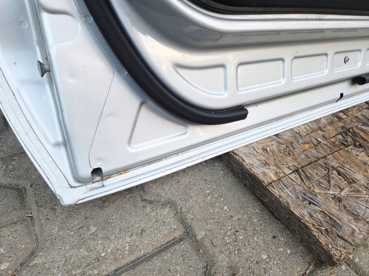 фото №12, Mercedes w169 дверь правые передние хром org. лак 761 состояние bdb bez ржавчина