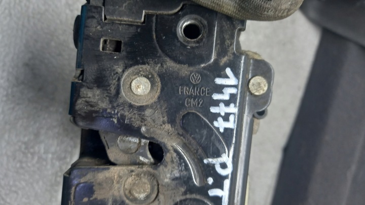 фото №1, Замок праві зад vw passat b5 00r універсал