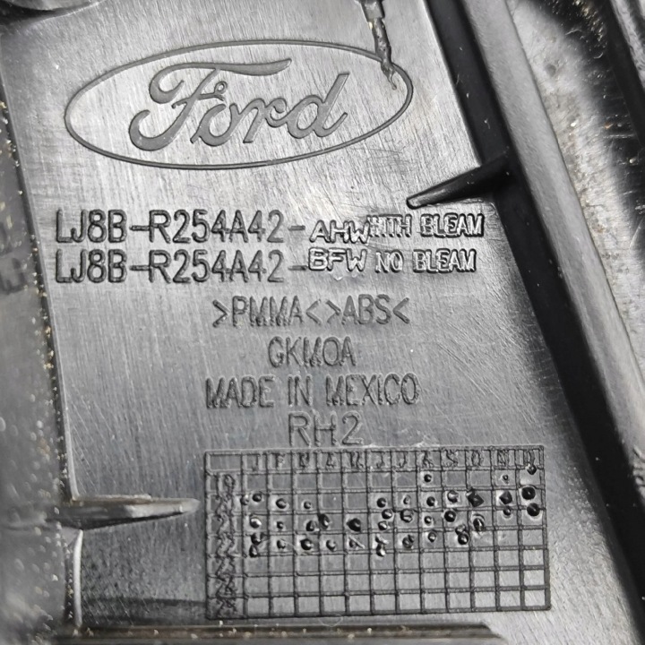 фото №8, Ford mustang mach-e 2023 правая сторона молдинг дверь задних