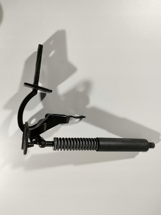 фото №1, Volvo v70 15r- петля крышки багажника правые