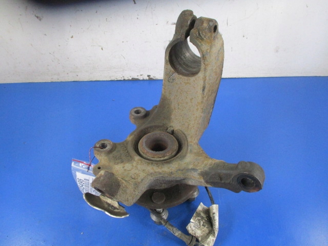 фото №4, Ford c-max mk1 1.8 16v поворотный кулак ступица правая abs