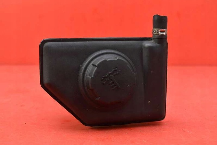 фото №6, Бачок расширительный 30804963 volvo s40 v40 1 i 1.9 td 115 km 00-04