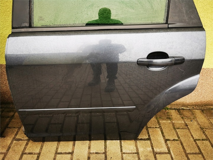 фото №3, Ford focus mk2 04-07 универсал дверь левая зад комплект