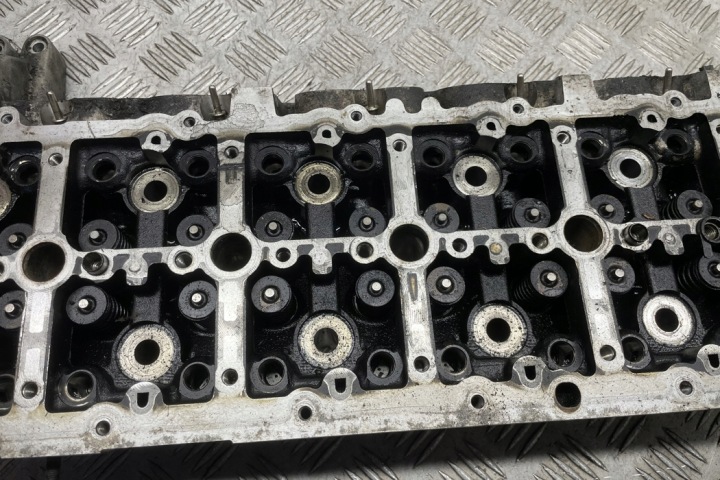 фото №16, Головка двигателя bmw 5 f10 7800003 3.0l дизель 180kw 2011