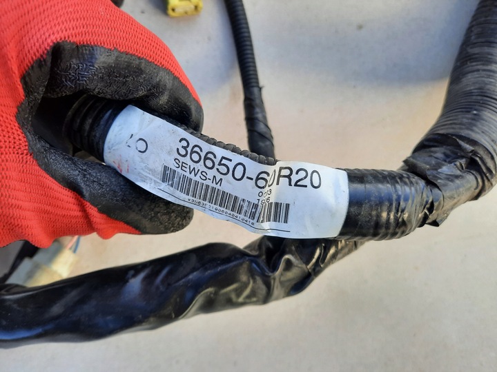 фото №9, Suzuki vitara iii рестайлинг 1.4 k14c 1.4 t turbo коробка предохранителей жгут