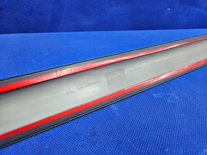 фото №10, Mitsubishi colt 6 молдинг дверь передняя правая правое перед mr957270