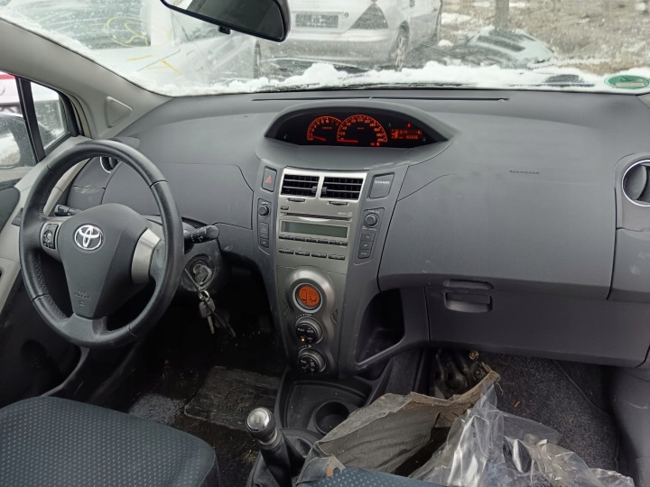 фото №8, Toyota yaris ii рестайлинг сиденье перед зад диван сиденья карта tarnów