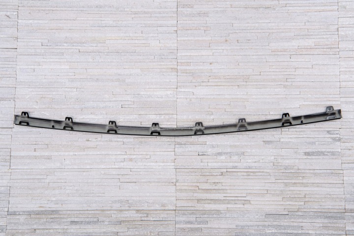 фото №16, Mercedes-benz glc x253 молдинг средняя бампера передней a2538854500