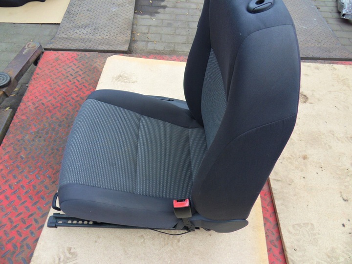 фото №10, Сидіння праві пасажира vw golf v універсал