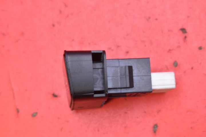 фото №6, Ручник  кнопка гальма ручного 84718-02020-a toyota auris 2 ii 12-15