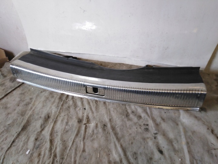 фото №1, Audi a5 sportback защита ремня зад краю багажника