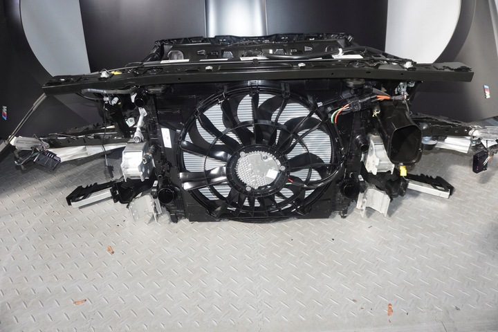 фото №12, Капот лампы бампер bmw i7 g70 м-пакет c64 2253km