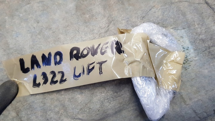 фото №11, Шумоізоляція капота range rover l322