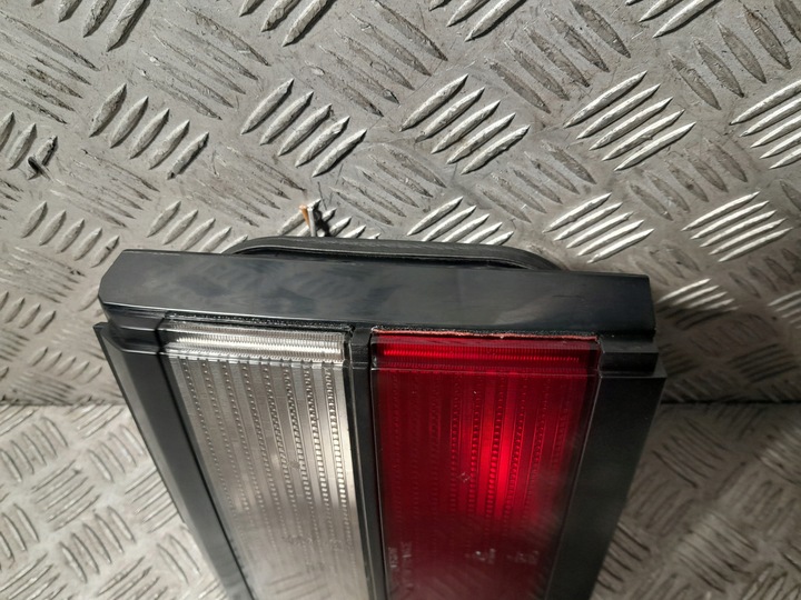 фото №10, Vw passat b3 лампа задня ліва w кришка багажника 333945107