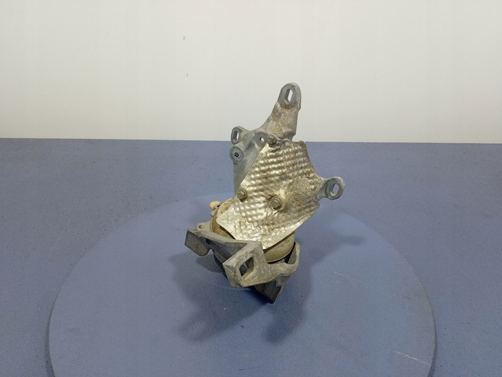 фото №7, Audi q8 rsq8 4m8 4.0 tfsi лапи подушка двигателя 4m0399201h