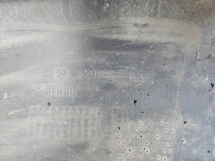 фото №12, Бампер перед переднее mercedes cls w218 218 amg 2010- a2188852525 + решётка радиатора