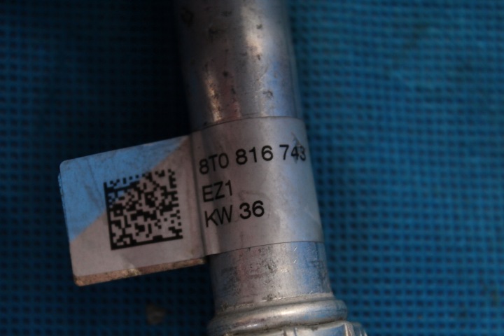 фото №7, Audi (oem) 8t0816743