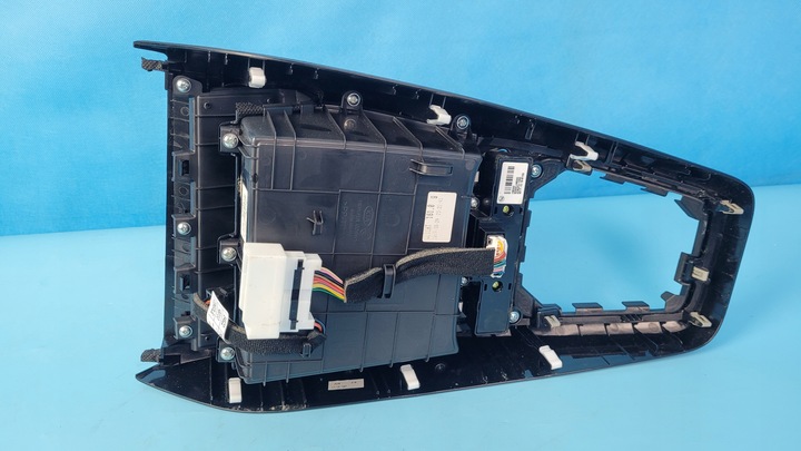 фото №9, Kia stonic 17r рамка захист тунелю панель usb 84635-h8000 93300-h8000