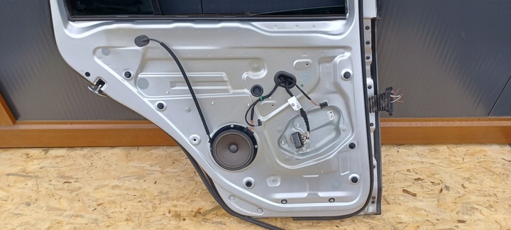 фото №11, Двері лівий зад задні сріблястий golf v plus