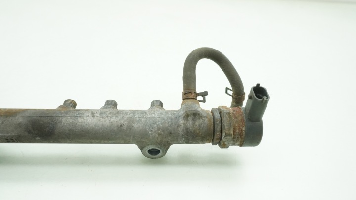 фото №10, Toyota corolla e12 рестайлінг 1.4 d4d паливна рейка  23810-0n021