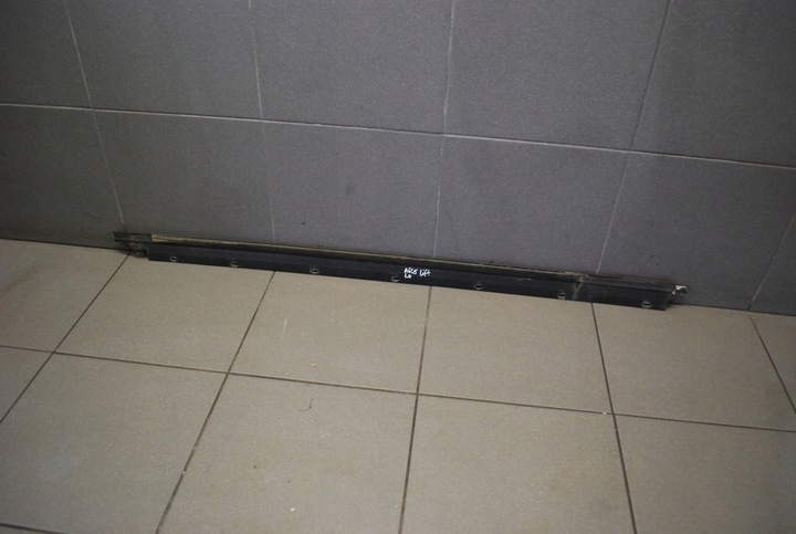 фото №10, Планка хром левый перед audi a6 c5 4b0853283j