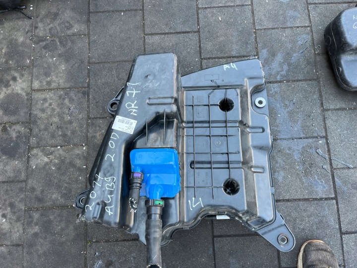 фото №11, Бак adblue насос audi a4 b9 8w 15- 2.0 hdi 8w0131878ab 4067402ad