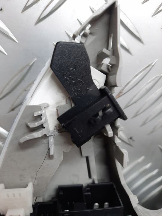 фото №5, Лампа стеля mercedes cls w219 a2198200001