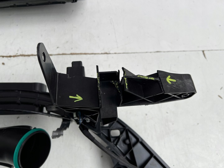 фото №13, Pas переднє радіатор mercedes a-klasa w177 1.3b