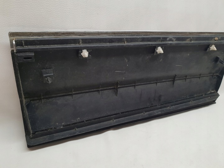 фото №8, Vw tiguan ii 5na планка na дверь правый зад